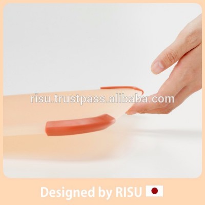 Lightweight and Various hand grip cutting board with antibacterial